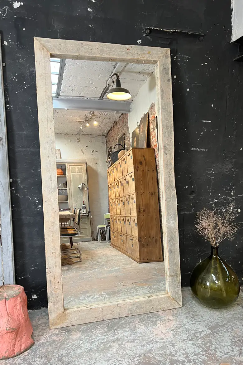Grand miroir en bois