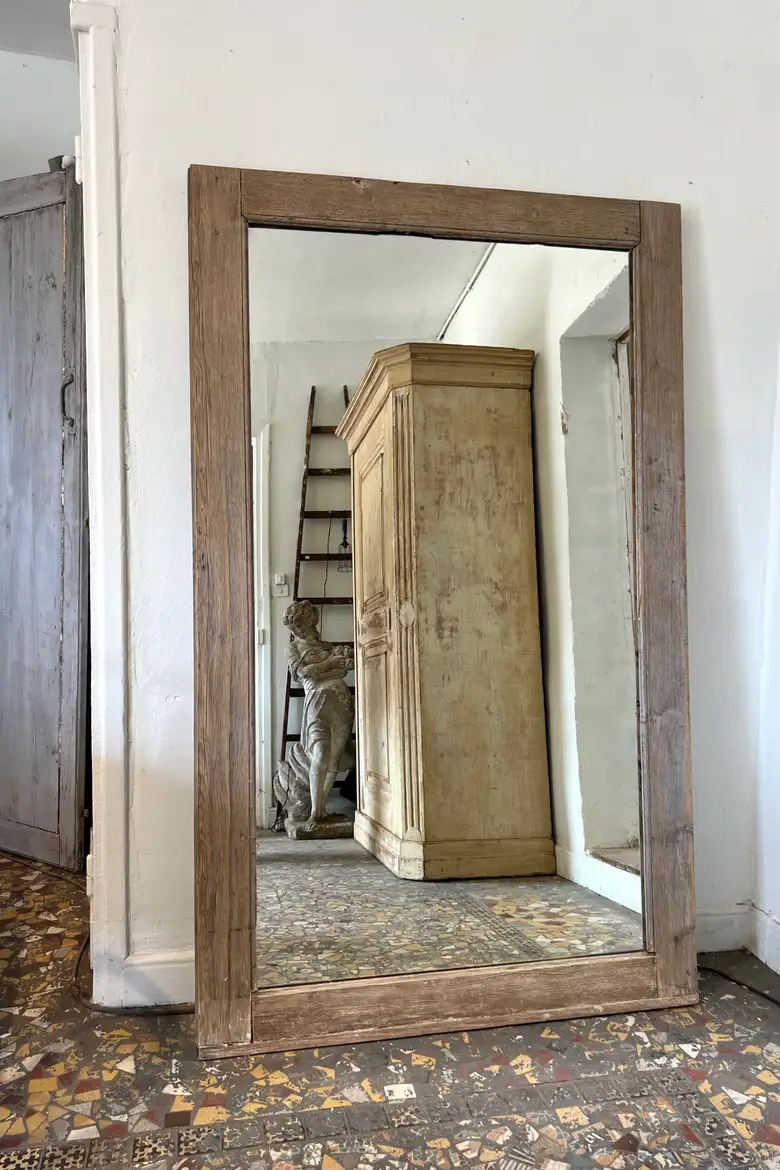 Grand miroir en chêne 1960