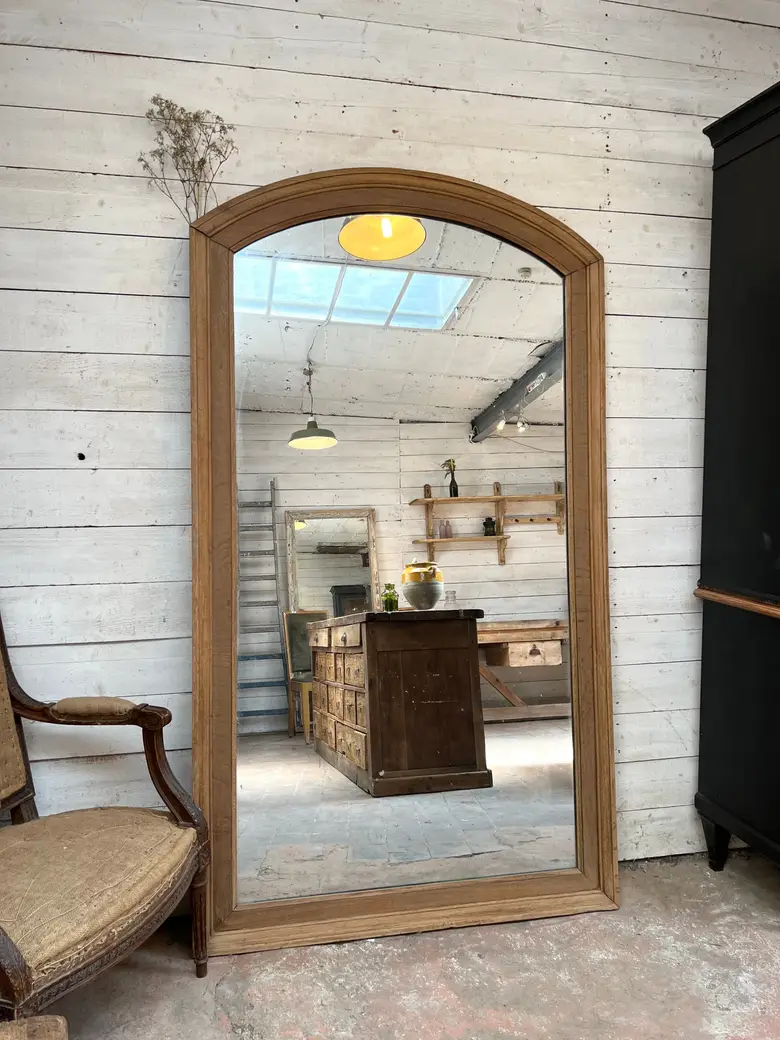 Grand miroir en chêne Début XXème