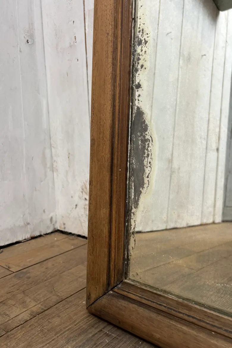 Grand miroir en noyer