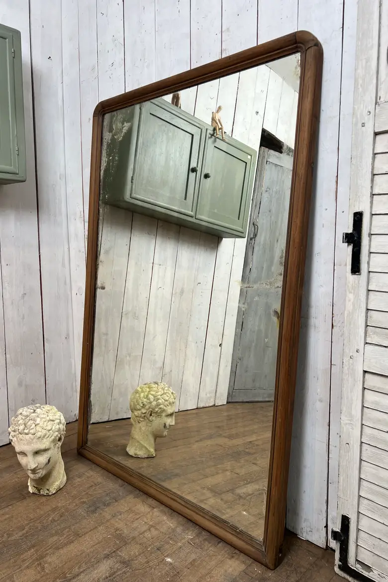 Grand miroir en noyer