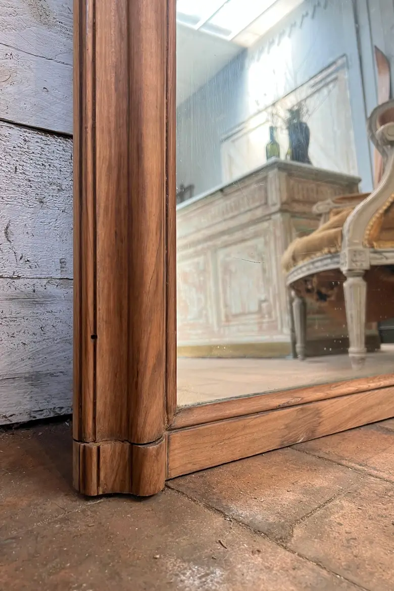 Grand miroir en noyer de style Louis Philippe Début XXème