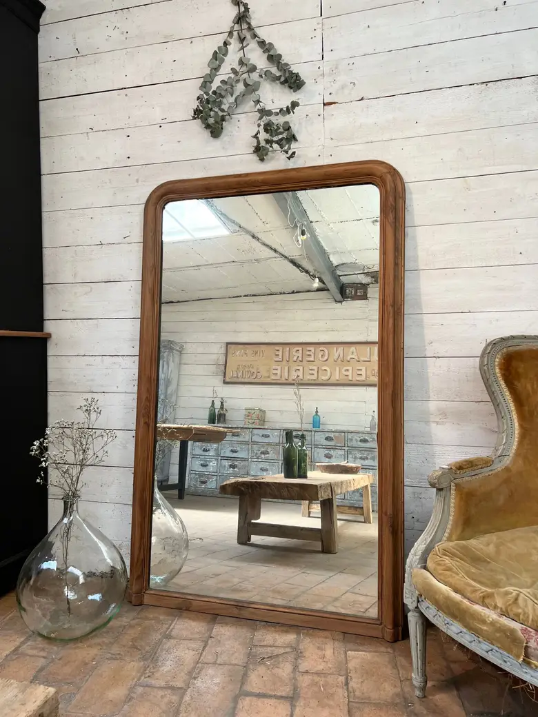 Grand miroir en noyer de style Louis Philippe Début XXème