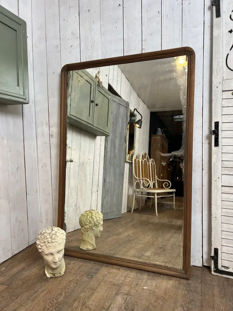Grand miroir en noyer