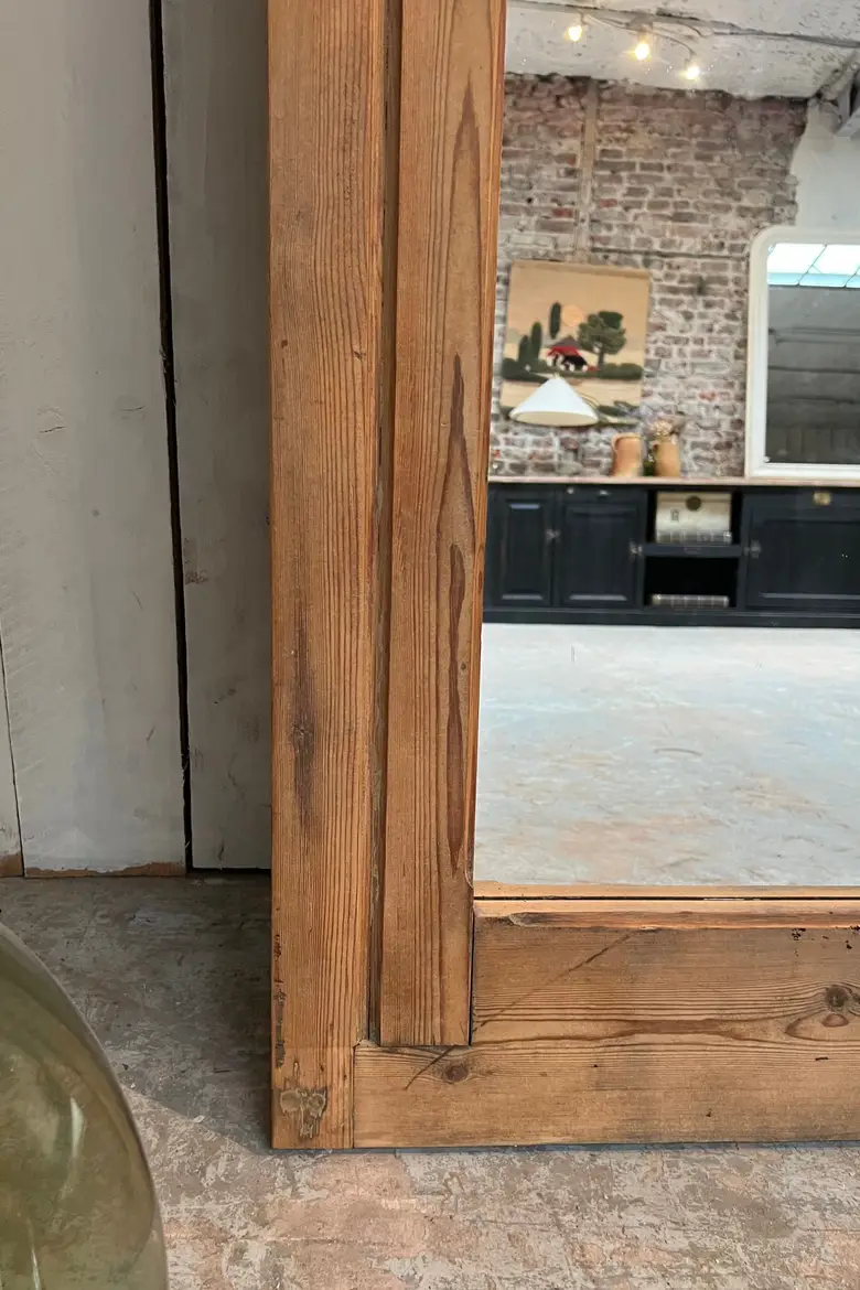 Grand miroir en sapin Début XXème