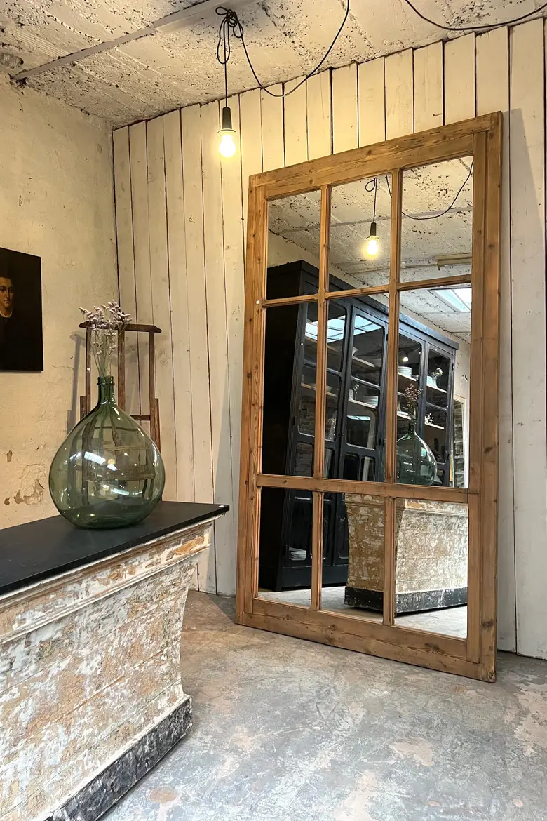 Grand miroir en sapin Début XXème