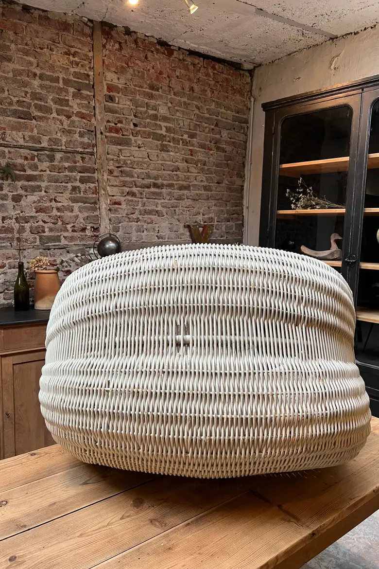 Grand panier en rotin  Années 90