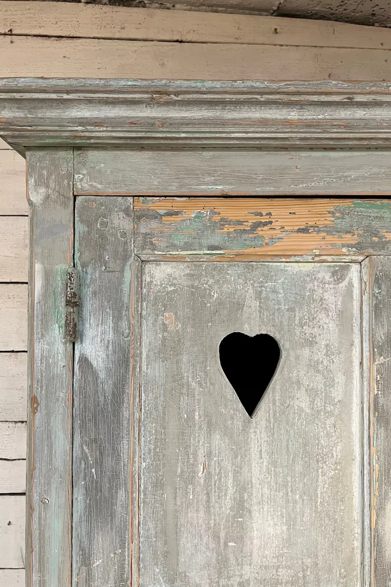 Grande armoire d’atelier patinée Début XXème