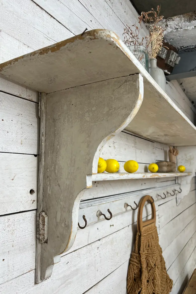 Grande étagère patinée