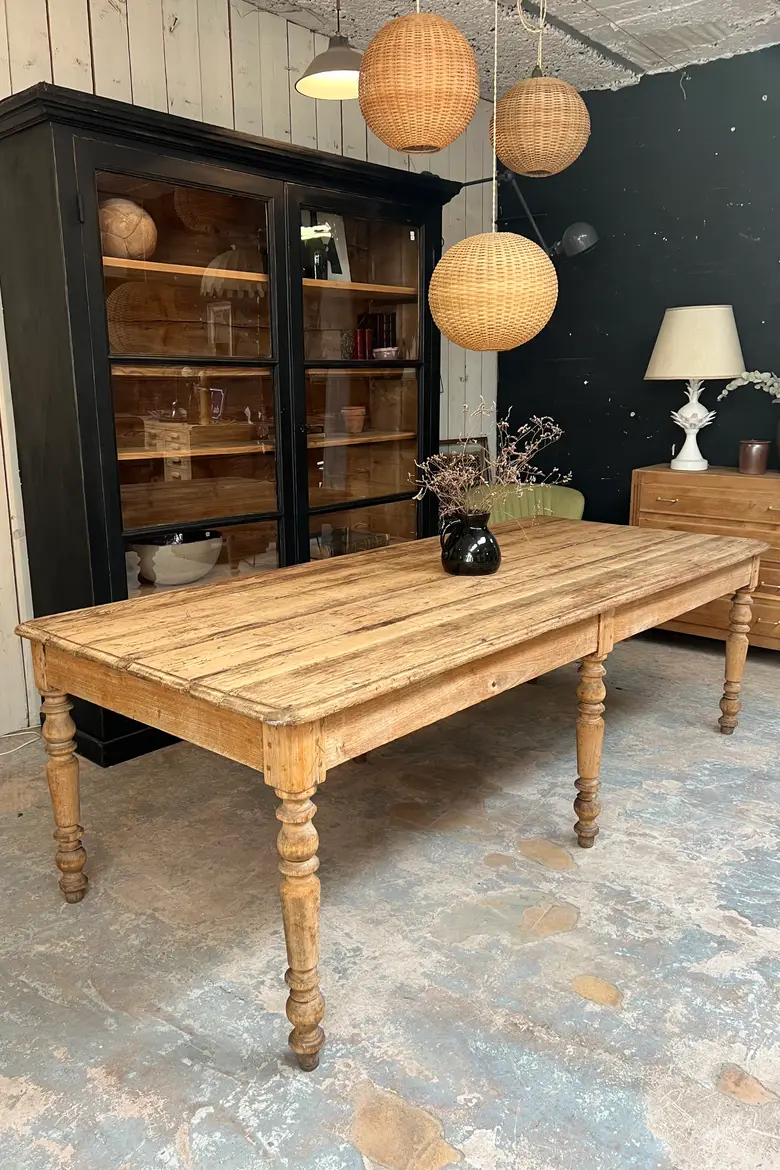 Grande table 6 pieds en sapin Début XXème