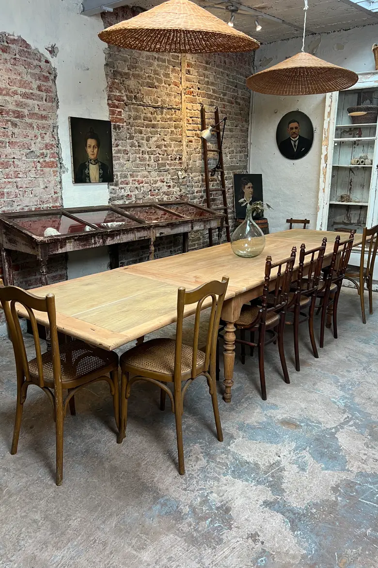 Grande table à l’italienne en merisier – début XXe