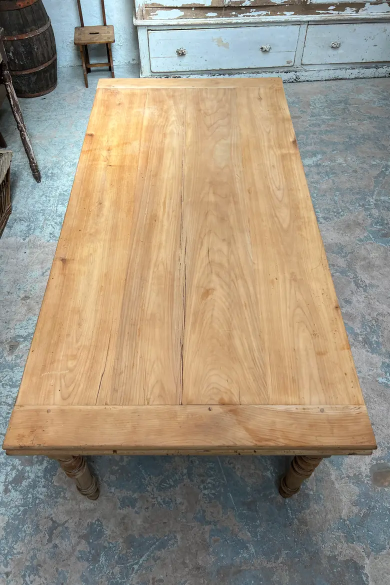 Grande table à l’italienne en merisier – début XXe