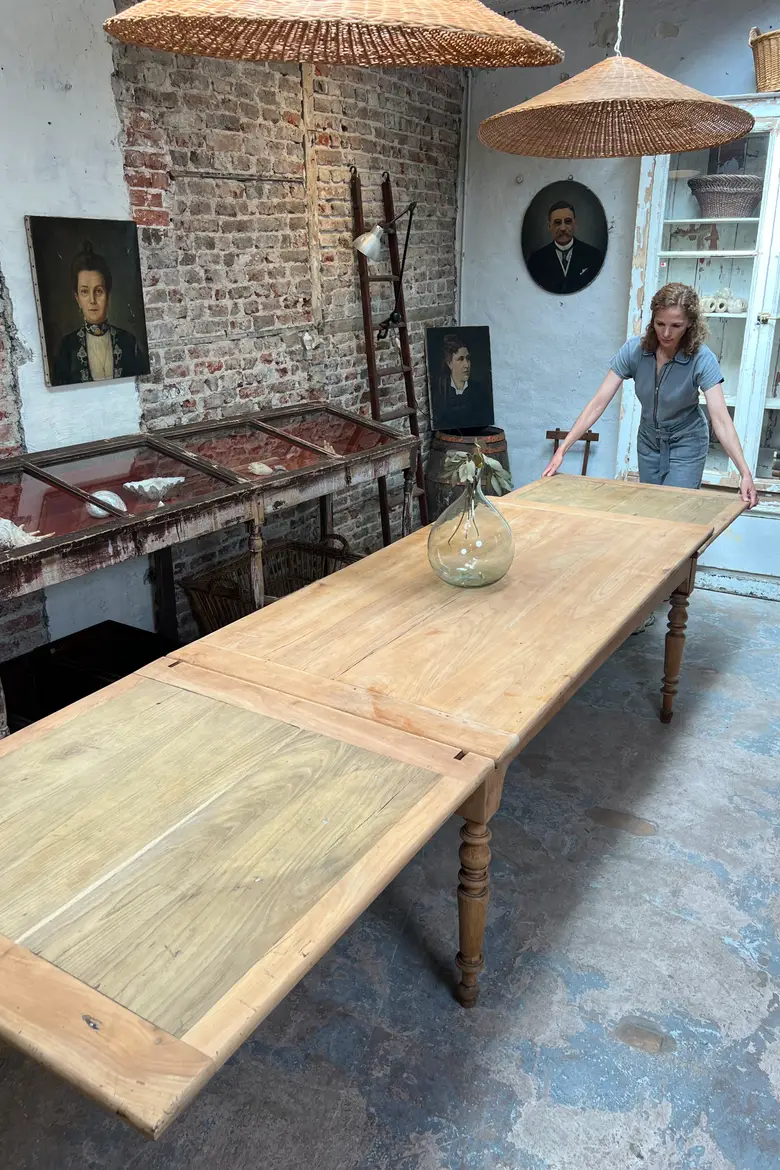 Grande table à l’italienne en merisier – début XXe