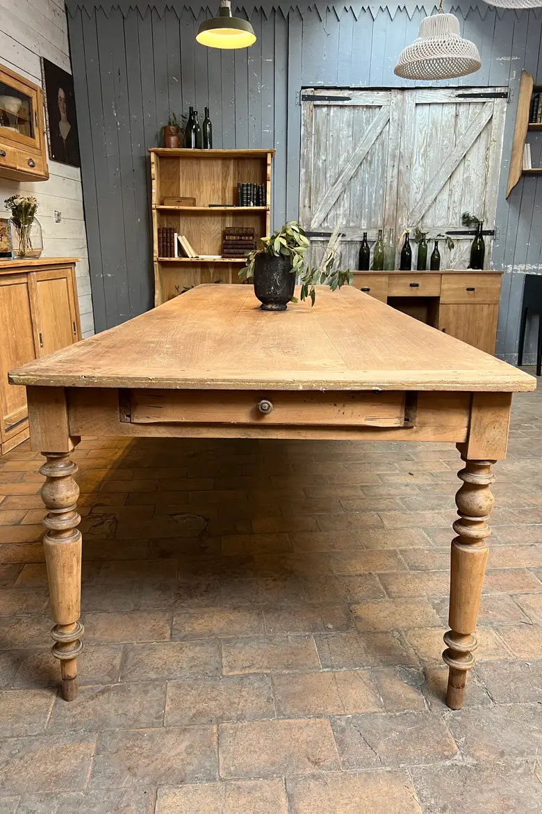 Grande table ancienne
