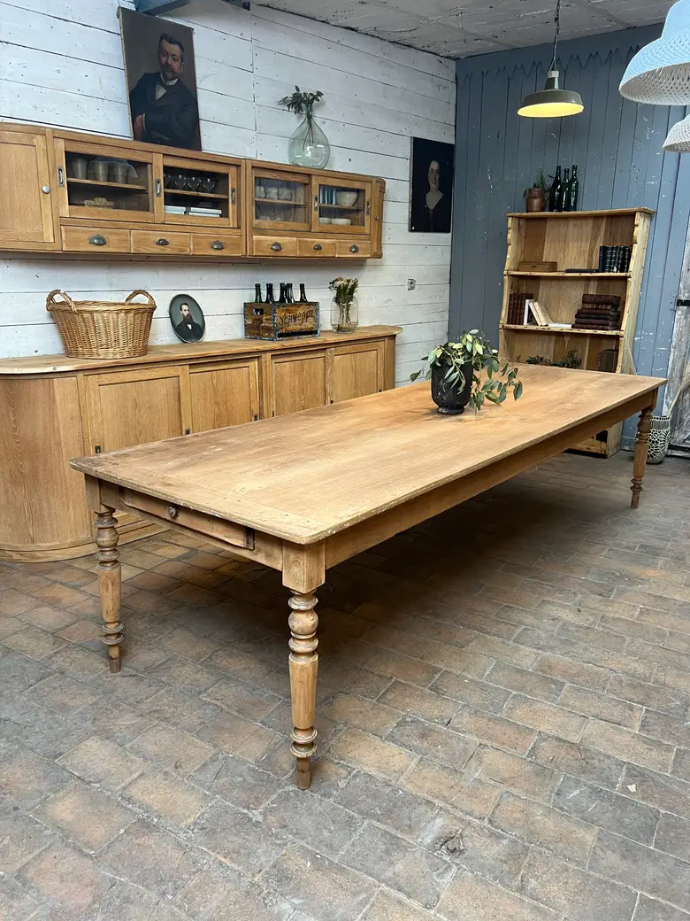 Grande table ancienne