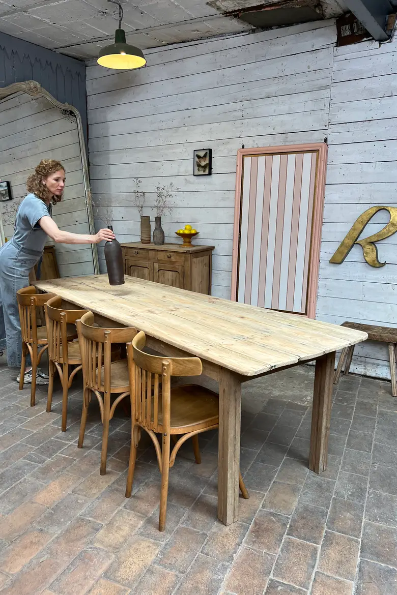 Grande table ancienne en bois brut – début XXe