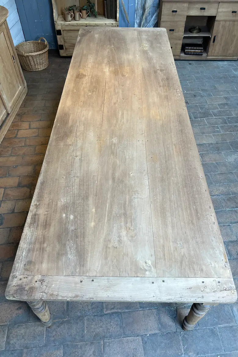 Grande table ancienne