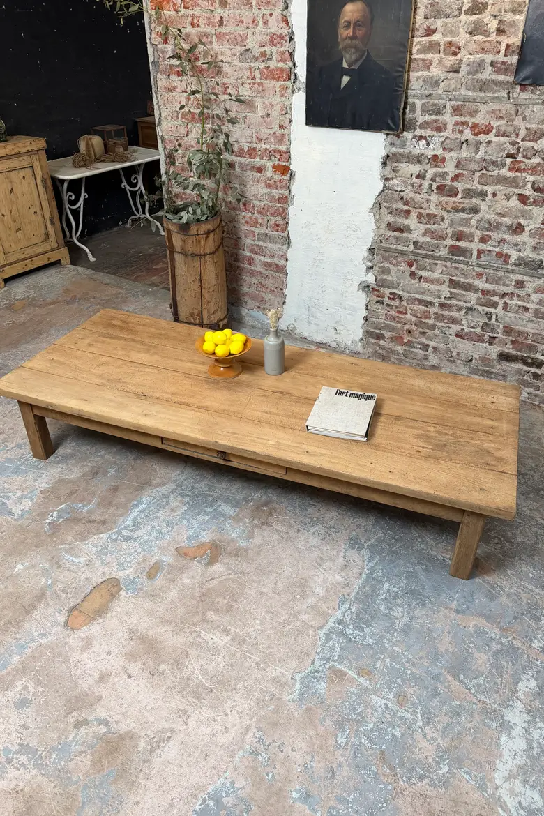 Grande table basse en hêtre – fin 19ème