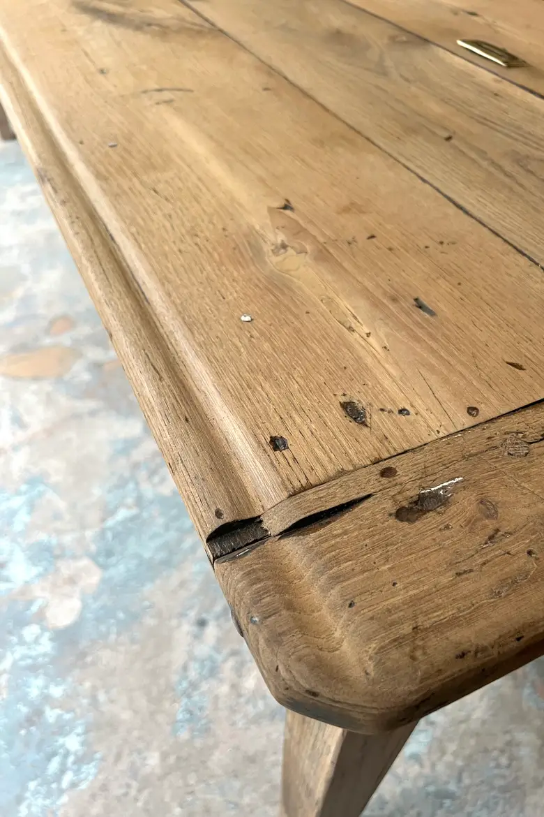 Grande table de brasserie en chêne avec monnayeur XIXème