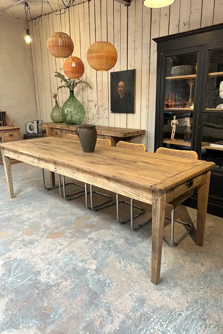 Grande table de brasserie en chêne avec monnayeur XIXème