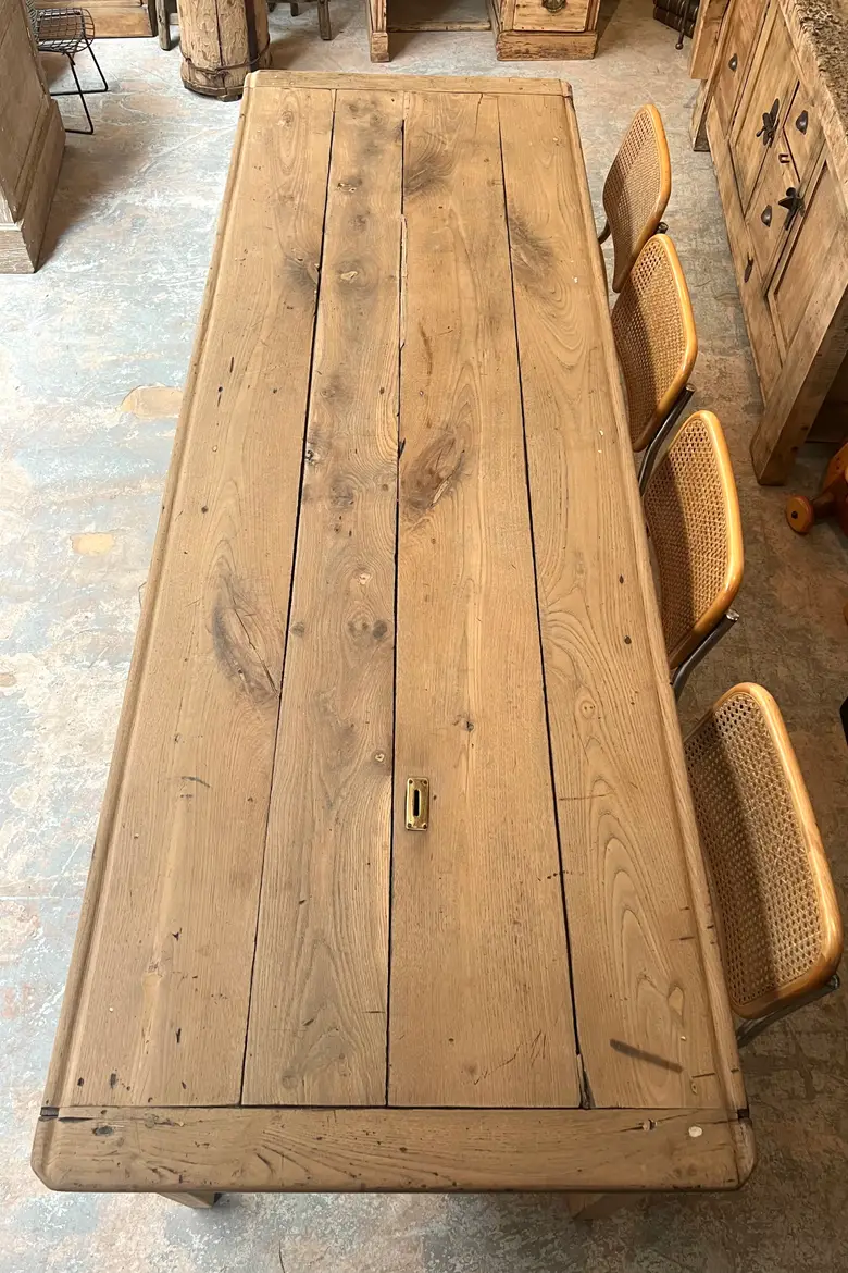 Grande table de brasserie en chêne avec monnayeur XIXème
