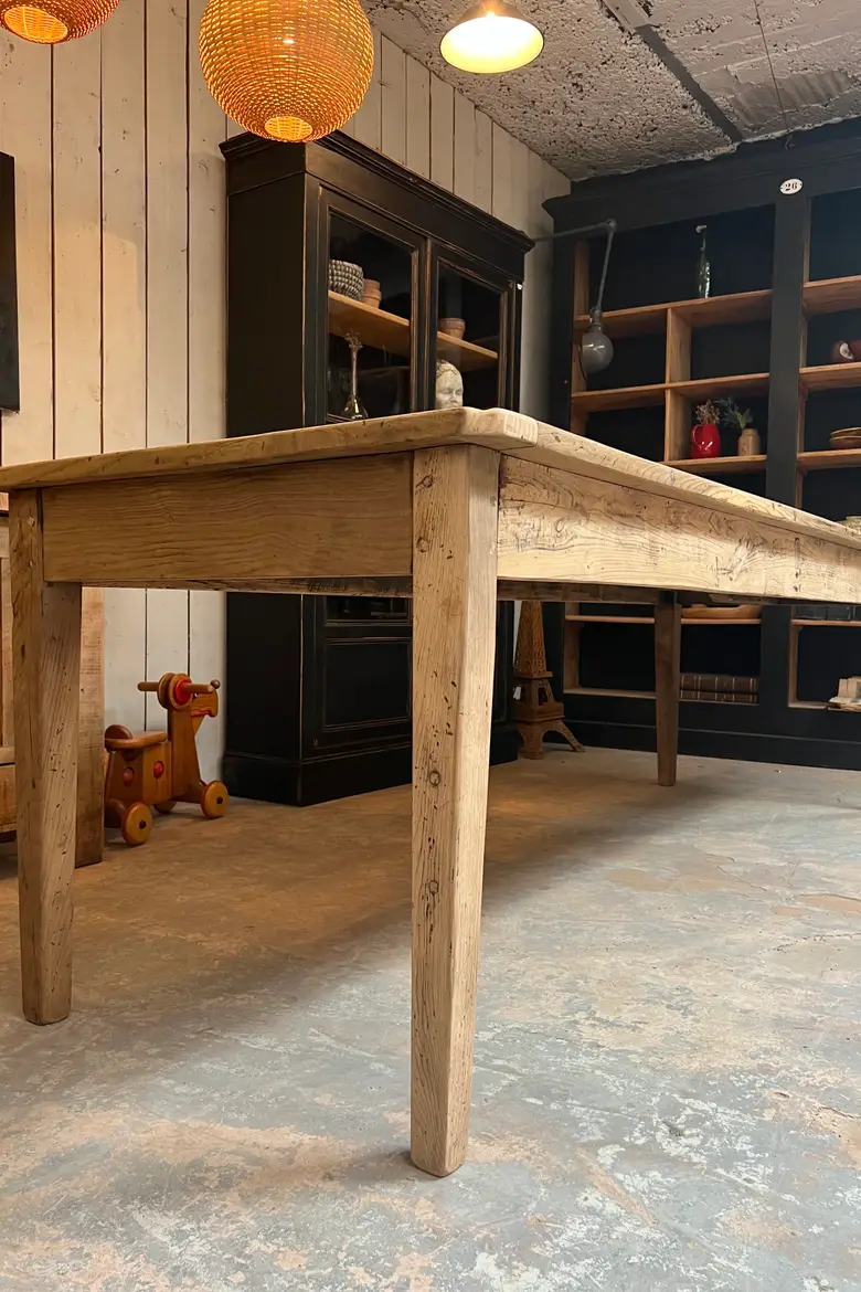 Grande table de brasserie en chêne avec monnayeur XIXème