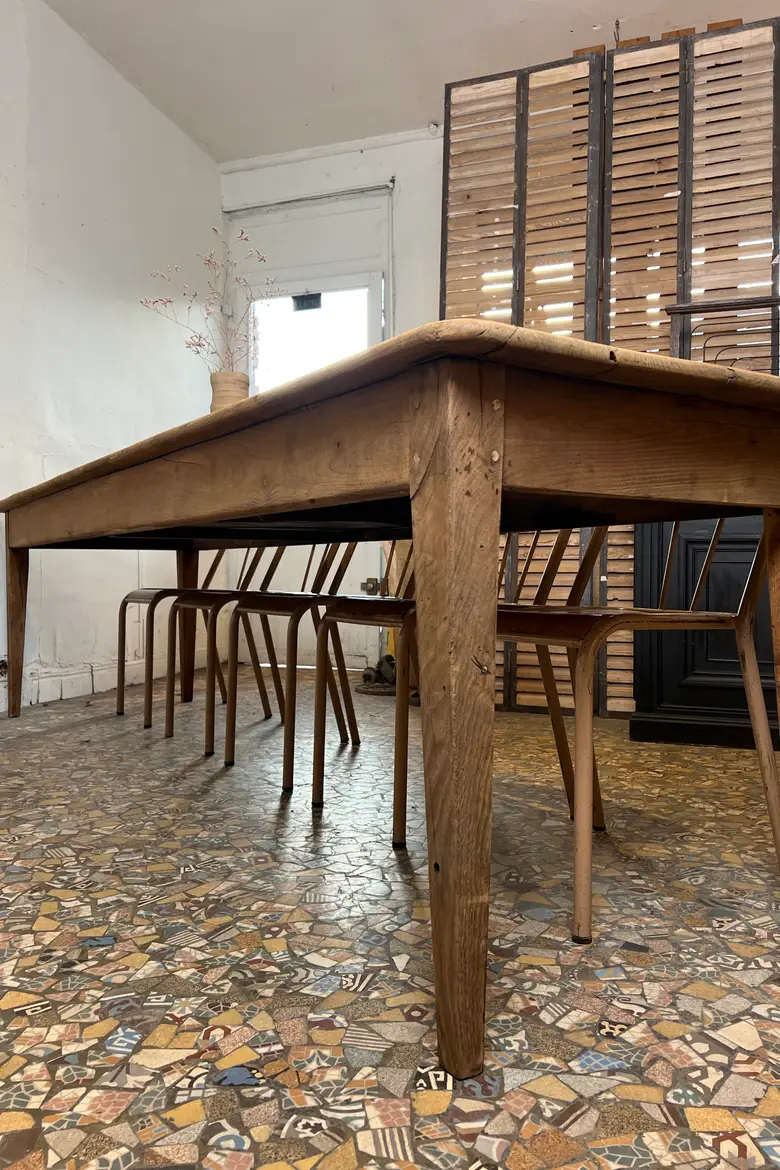 Grande table de ferme en châtaignier