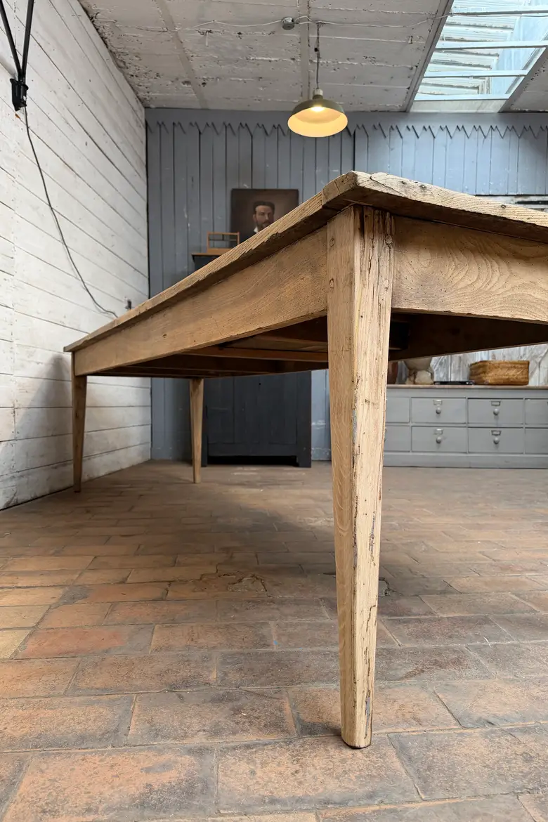 Grande table de ferme en châtaignier