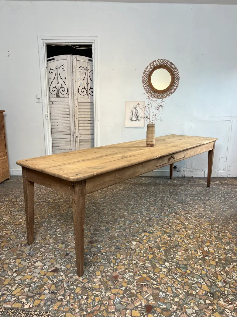 Grande table de ferme en châtaignier