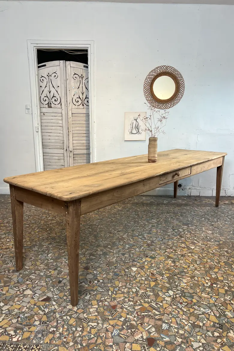 Grande table de ferme en châtaignier