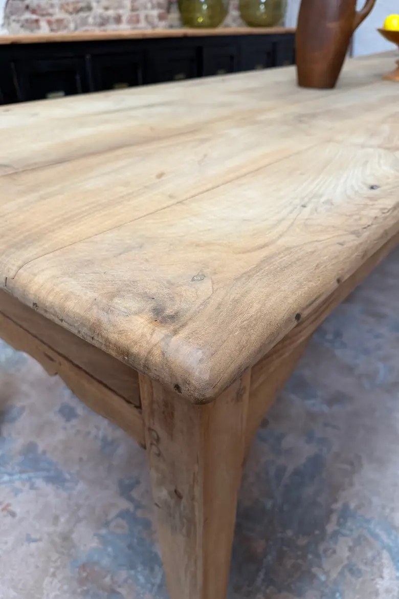 Grande table de ferme en châtaignier – XIXe siècle