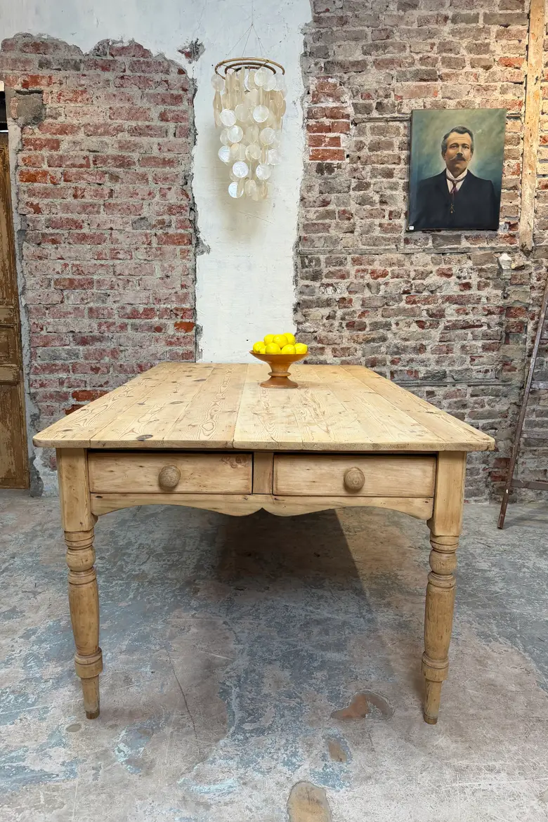 Grande table de ferme en sapin