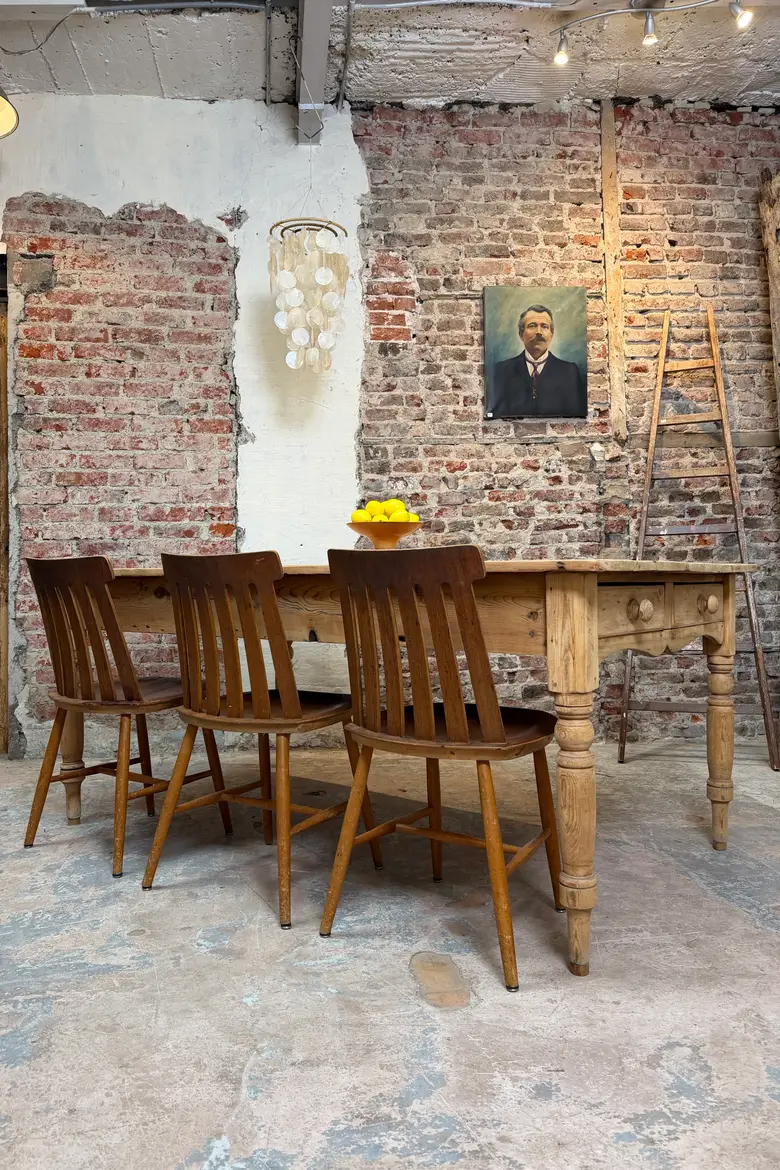 Grande table de ferme en sapin
