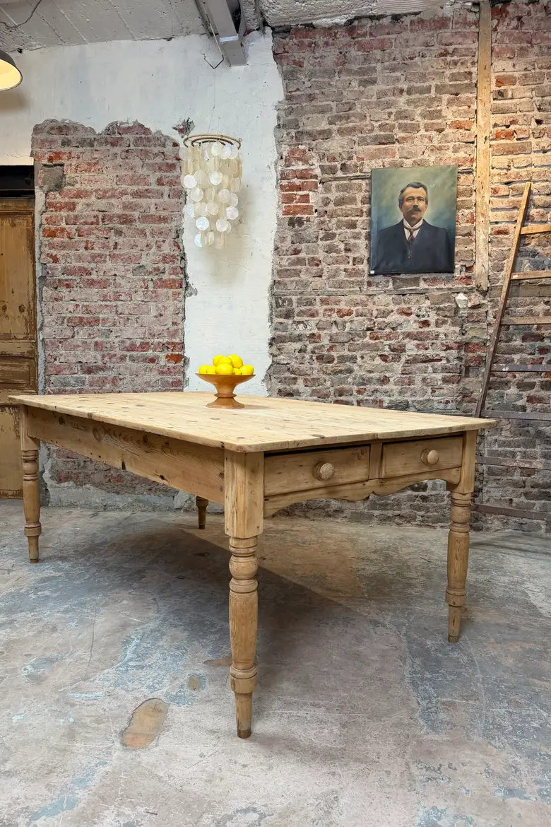 Grande table de ferme en sapin