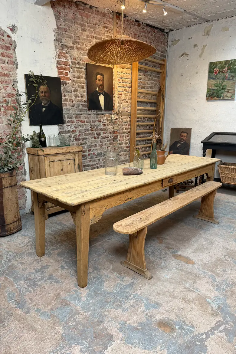 Grande table de ferme en sapin – XIXe siècle