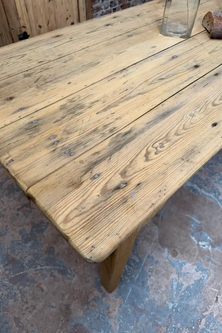 Grande table de ferme en sapin – XIXe siècle