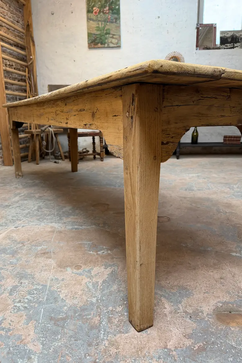 Grande table de ferme en sapin – XIXe siècle