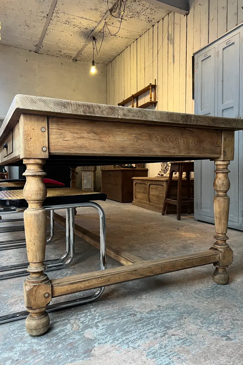 Grande table de travail en chêne