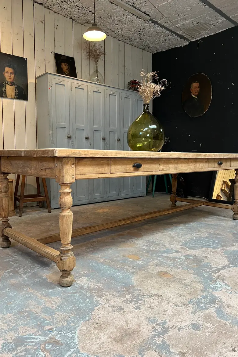 Grande table de travail en chêne