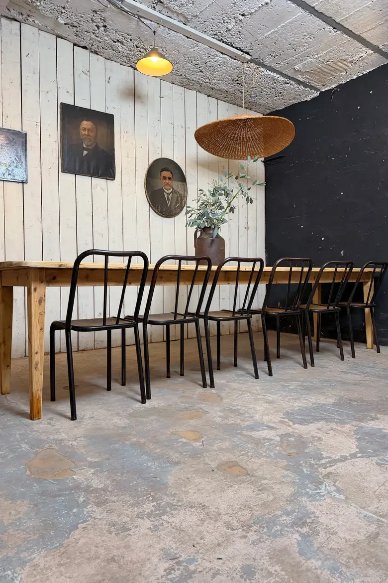 Grande table d’estaminet en sapin