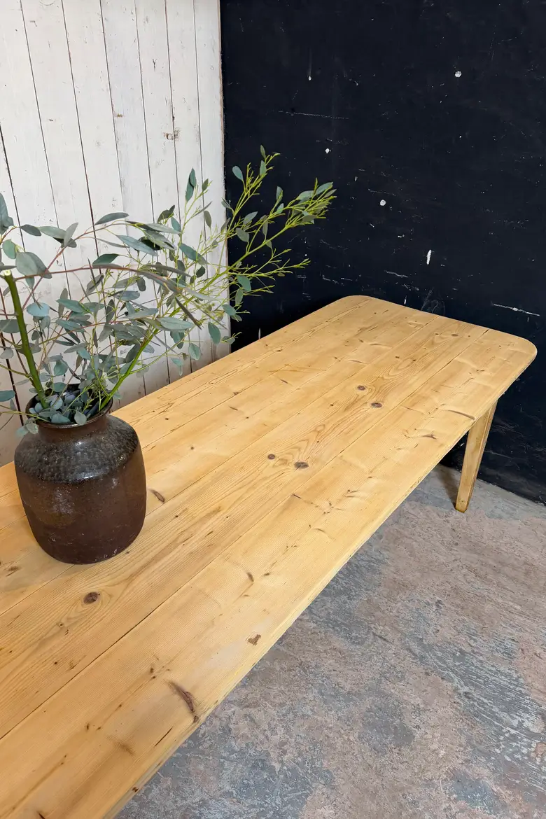 Grande table d’estaminet en sapin