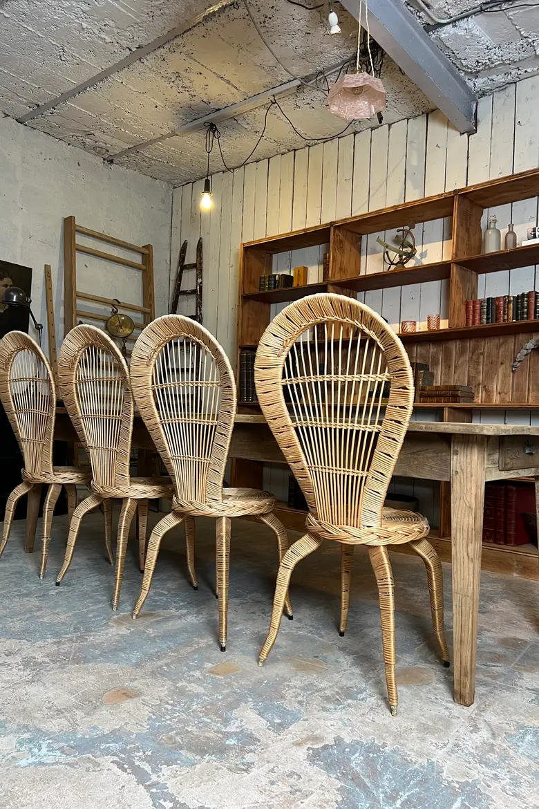 Grande table en châtaignier