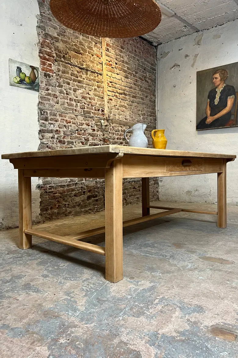Grande table en chêne – années 50