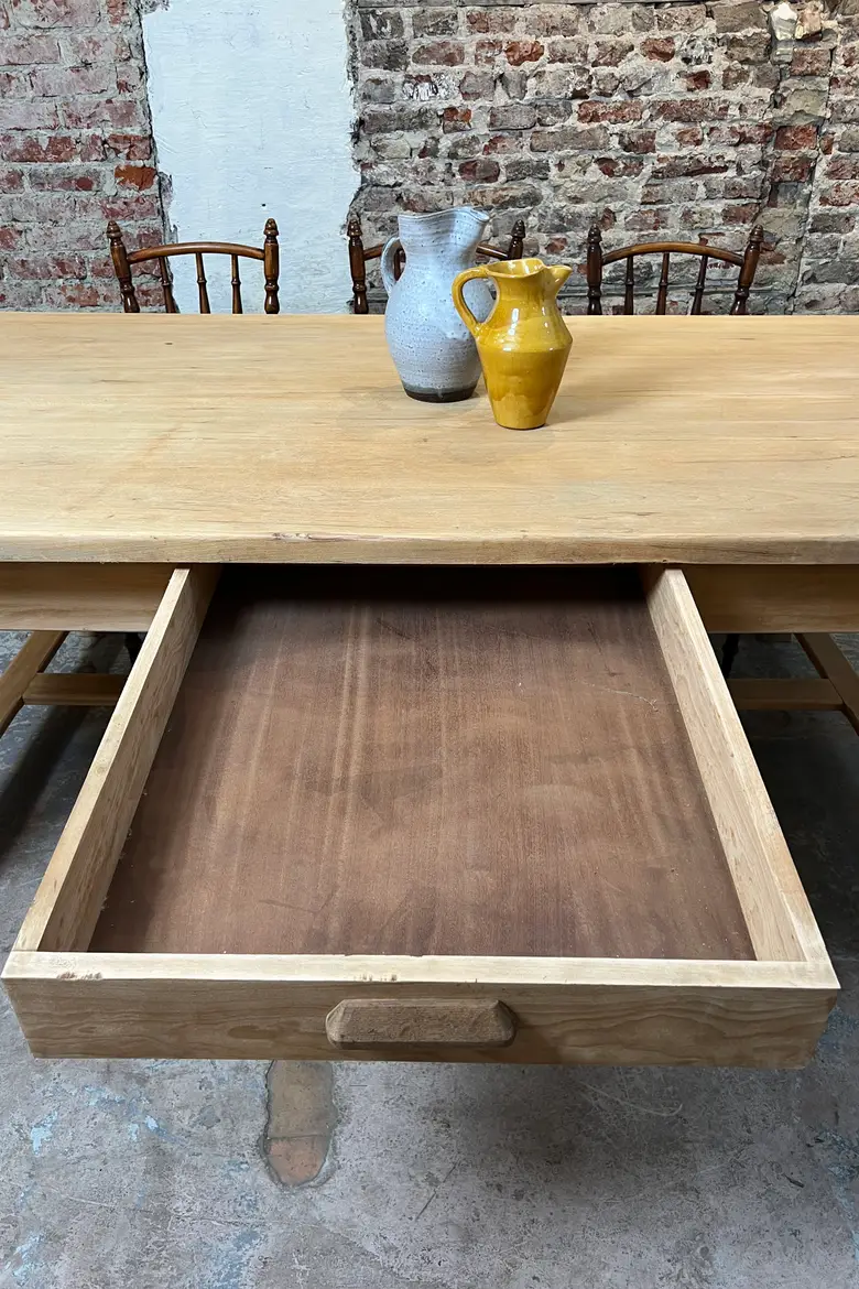 Grande table en chêne – années 50
