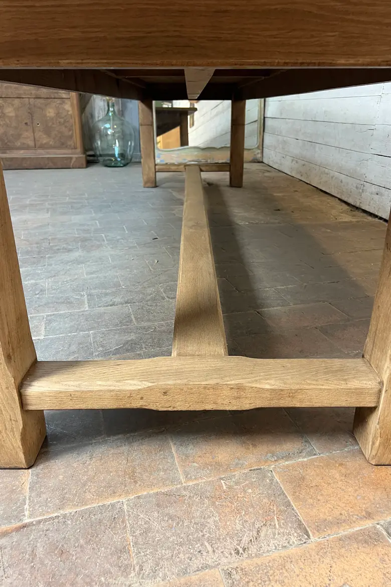 Grande table en chêne, années 50