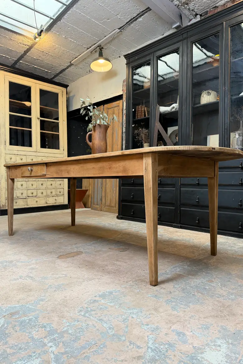 Grande table en chêne – début XXe siècle