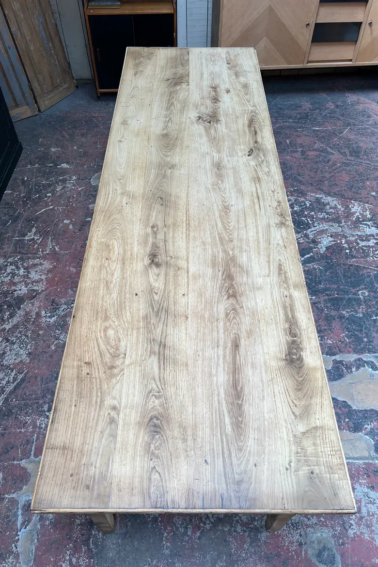 Grande table en frêne