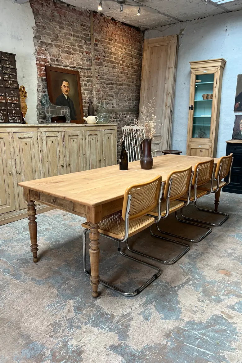Grande table en merisier