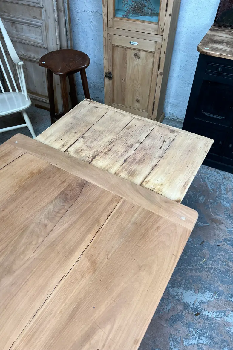 Grande table en merisier