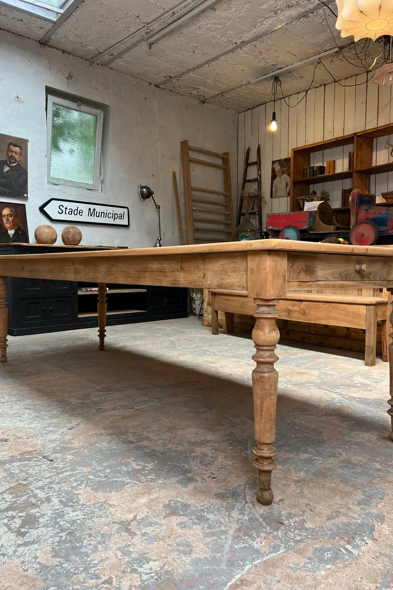 Grande table en merisier